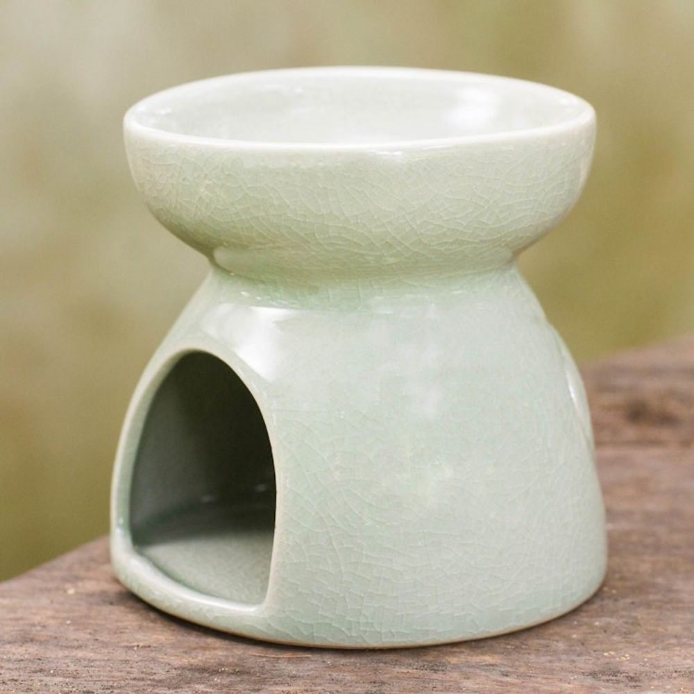 Thailand Elephants Handmade Green Ceramic Clay Oil Warmer 'Mother and Baby'