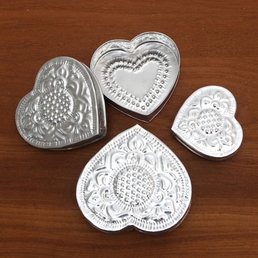 Decorative Aluminum Heart-Shaped Boxes Set of 3 'Sparkling Love'