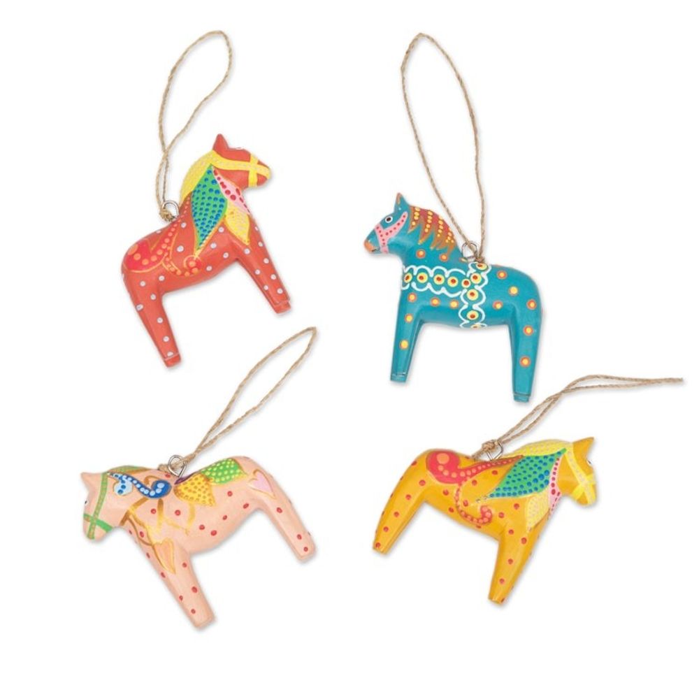 Set of 4 Artisan-Painted Christmas Horse Ornaments 'Dala Cheer'
